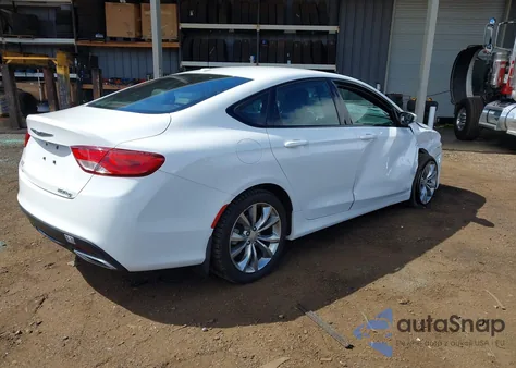 2015 Chrysler 200 S z USA, uszkodzony, nr VIN 1C3CCCDG8FN731885